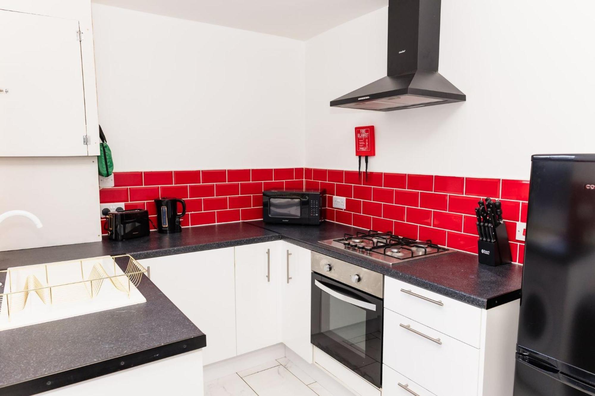 Muriel Retreat - Central Location - Free Parking, Fast Wifi, Smarttv With Netflix By Yoko Property Villa Redcar Buitenkant foto